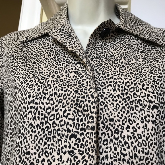 Renee Lauren cheetah print button up front coat - Picture 3 of 7